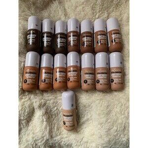 Wholesale Lot of 15 New Bottles of Revlon Colorstay Light Cover Foundation